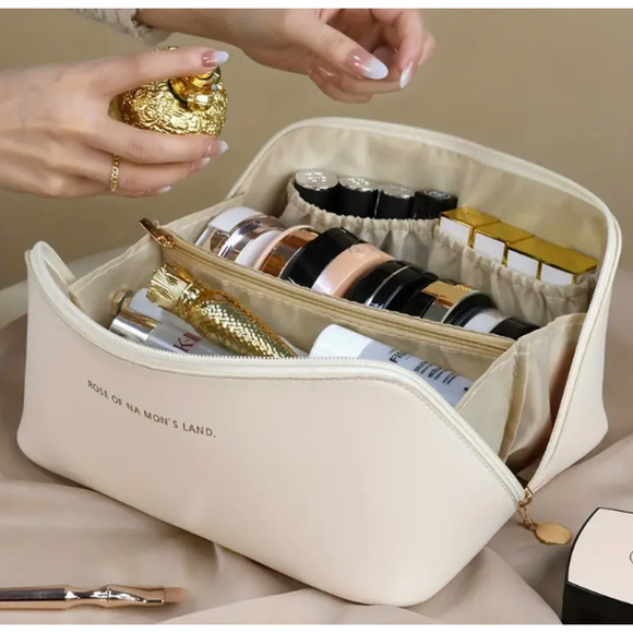 Cosmetic Travel Bag Toiletry Cream Makeup Organizer Water Resistant 11 x 9 - Picture 1 of 4